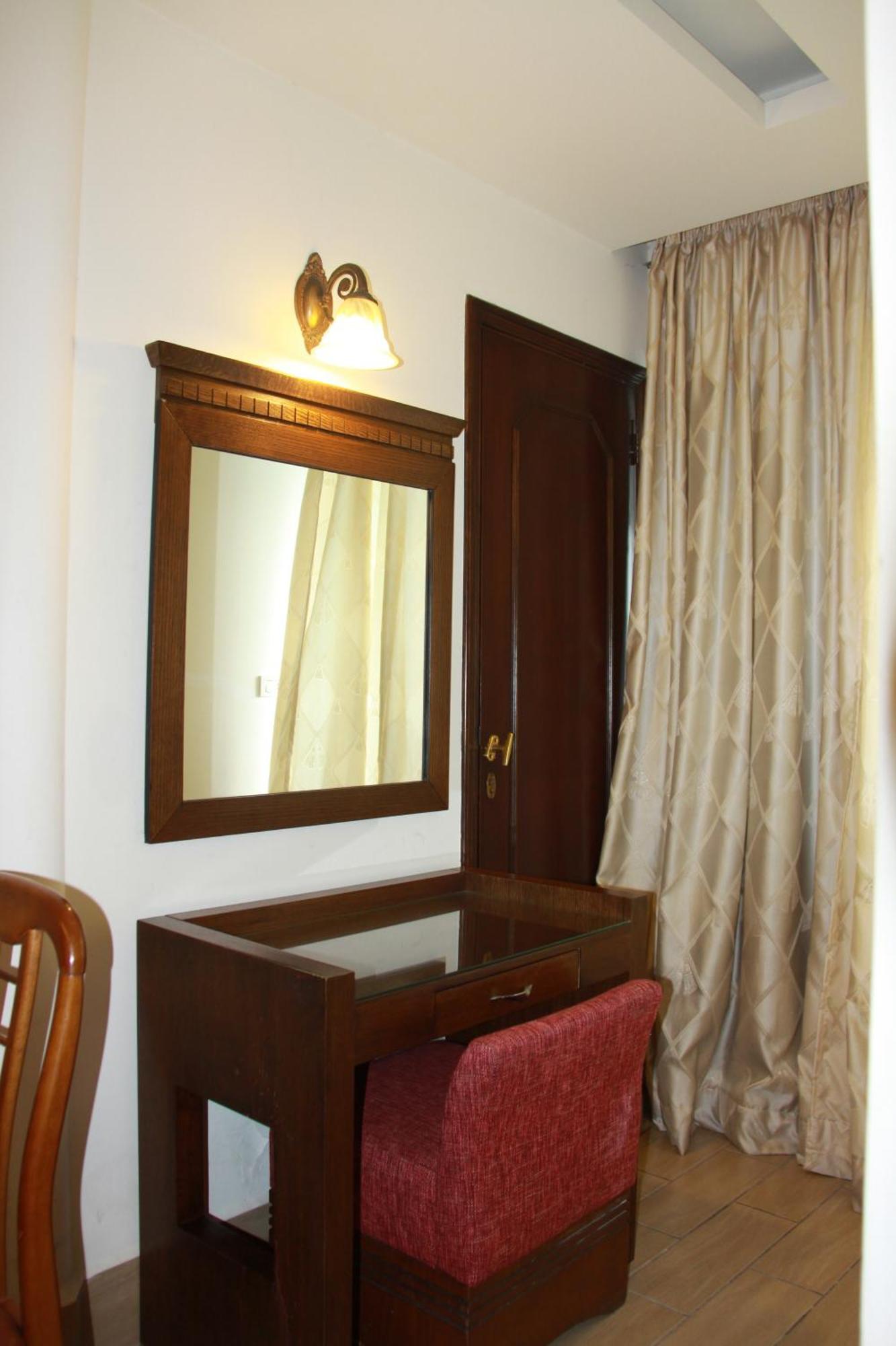 Lamedina Hotel & Resort Jounieh Exterior photo
