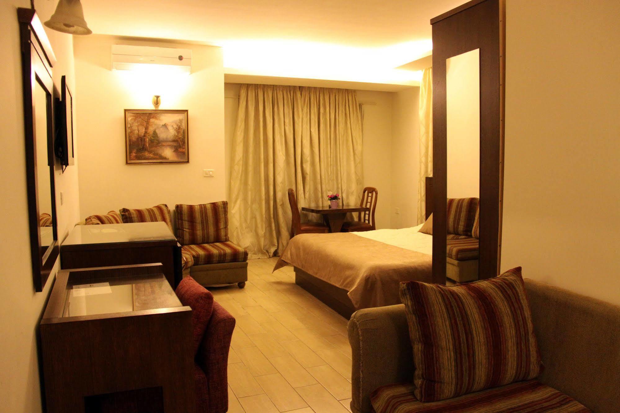 Lamedina Hotel & Resort Jounieh Exterior photo